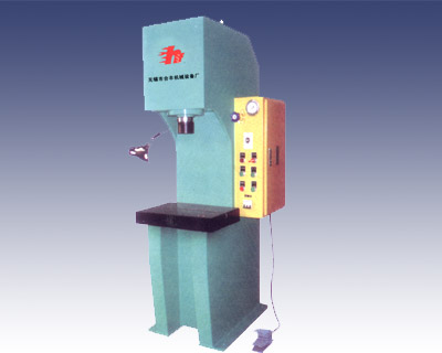 單柱液壓機(jī)